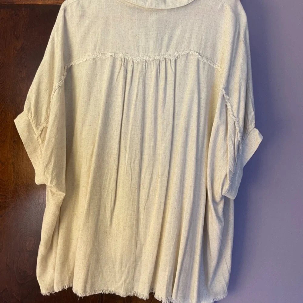 Button down top - Picture 2 of 5
